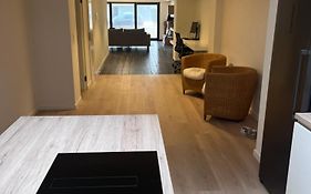 New Bright 180M2 Appartement,100M From The Beach